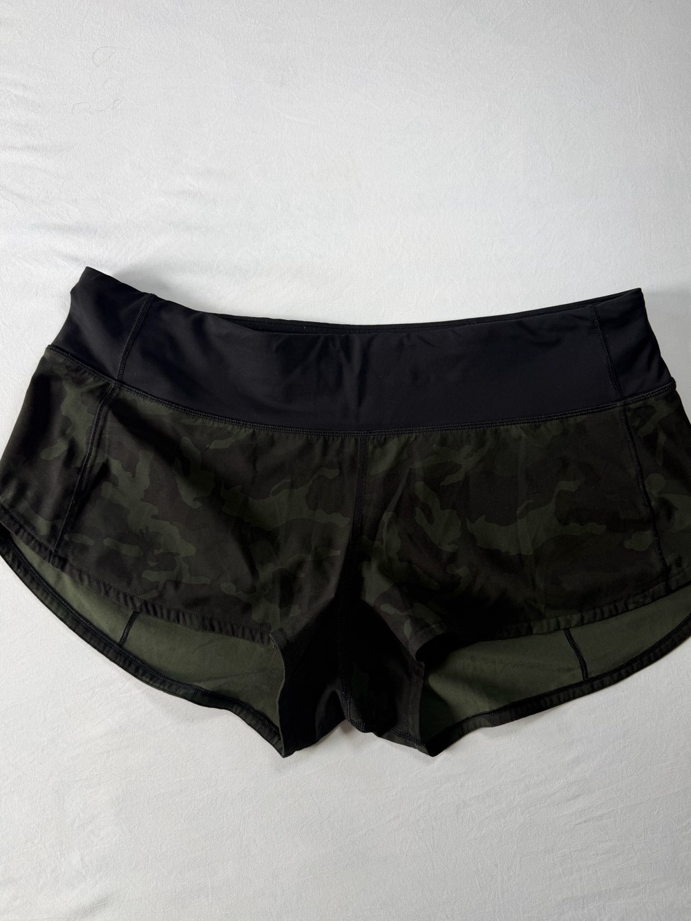 Lululemon shorts (2.5)